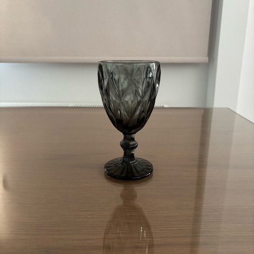 Cryspo Trio glasses like new, set with wine and water glasses