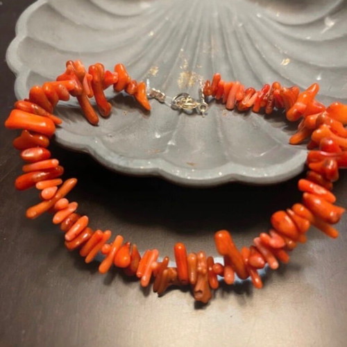 Coral bracelet new, red