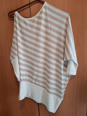 Blouse with one shoulder ecru-gold like new, batwing sleeves