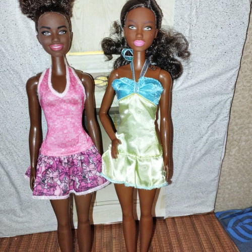 Barbie dolls like new, pack of 3