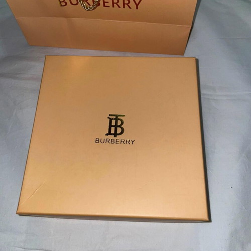 Burberry reversible leather belt new with full packaging