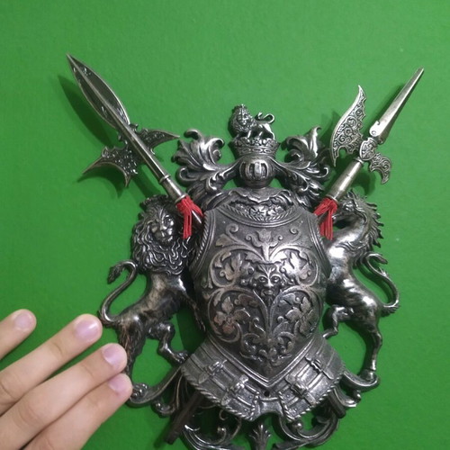 Wall decor like new, approximately 20cm