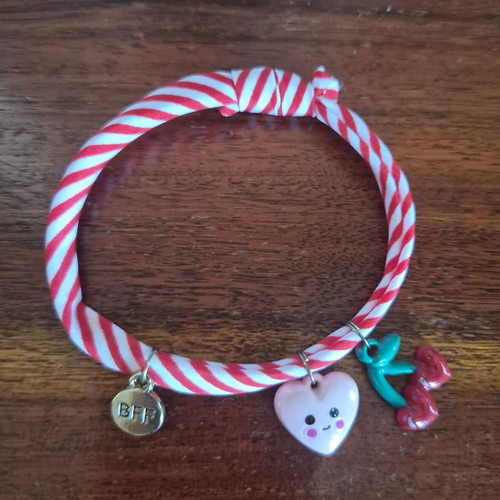 Children's bracelet
