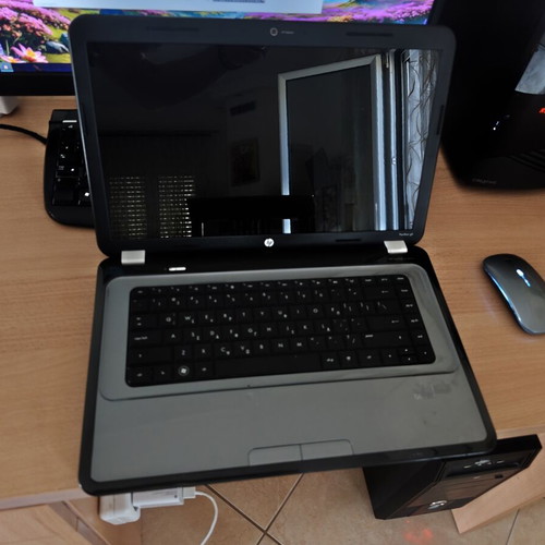 HP G6 laptop, 15.6 inch, Windows 7, 320GB HDD