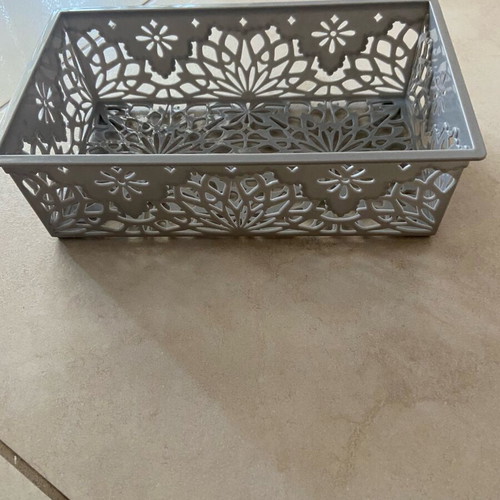 Small basket new, dimensions 20x6x11 cm