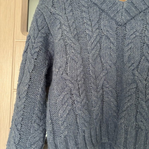 H&M crop sweater size M like new, blue