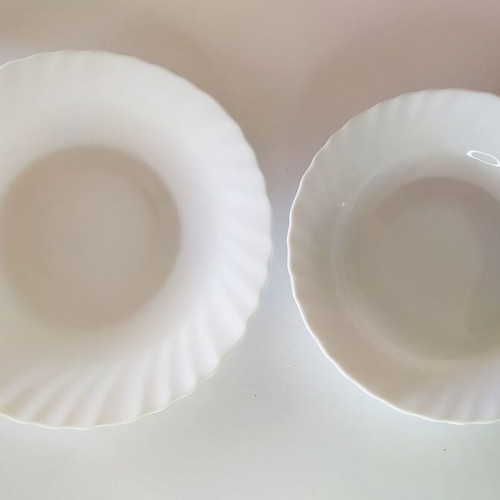 White serving plates used, set of 6, made in Spain