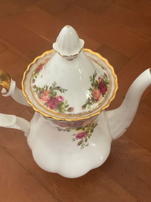 Royal Albert old country roses  1962-73 τσαγιέρα ψηλή