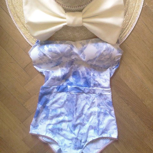 Madame Shoushou Gemini one-piece swimsuit new, size L, blue and white