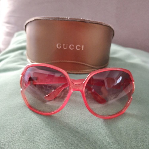 Gucci women's sunglasses GG 3061/S used, red coral butterfly frame