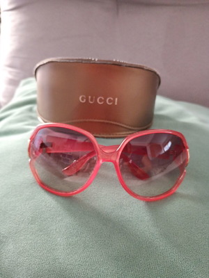 Gucci women's sunglasses GG 3061/S used, red coral butterfly frame