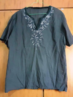 Women's black tunic shirt with white embroidery like new, size M/L