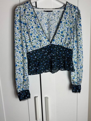 Zara women's floral shirt blue white medium used with stain