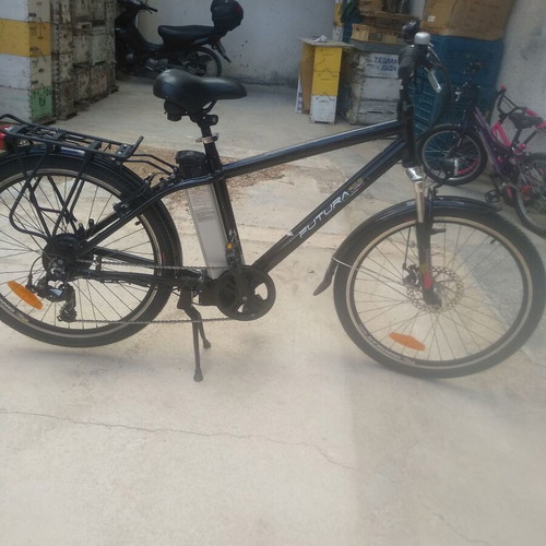 Futura Eco Electric City Bike 26 Inch wheels like new, 7 speeds, disc brakes