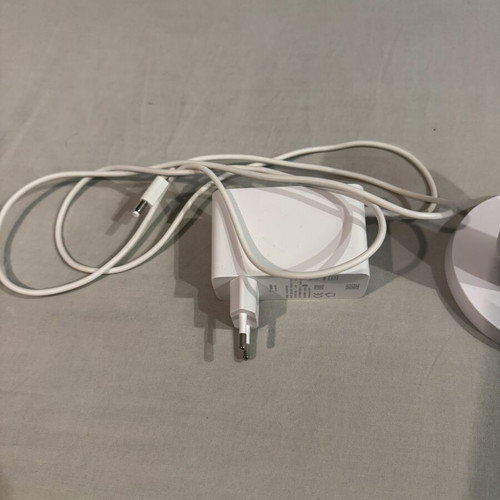 Belkin BOOST↑UP Wireless Charging Dock for iPhone and Apple Watch like new