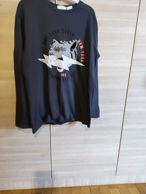 Mango gray sweatshirt for 11-12 years like new