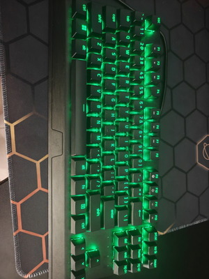 Razer BlackWidow V3 Tenkeyless Mechanical Gaming Keyboard like new, US layout