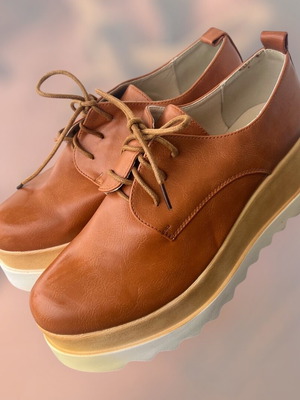 Women's high shoes like new, size 38, brown tan