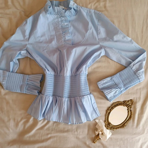 Blue shirt like new, size S with smocked waist and cuffs