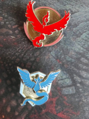 Pokemon legend birds pins new in excellent condition