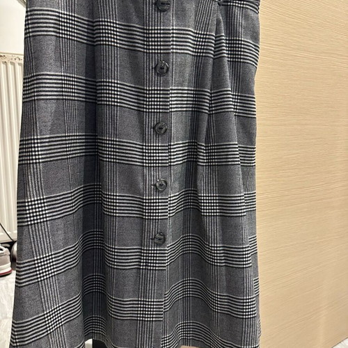 Marks & Spencer checked office look skirt like new, white and grey, size L