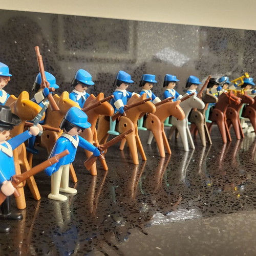Playmobil Vintage American Cavalry used, 12 figures, 10 horses, accessories