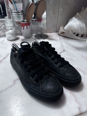 Converse All Star leather sneakers size 40, like new, black