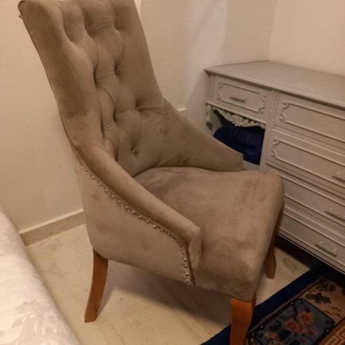 Velvet armchairs like new, one black and one beige with wooden legs