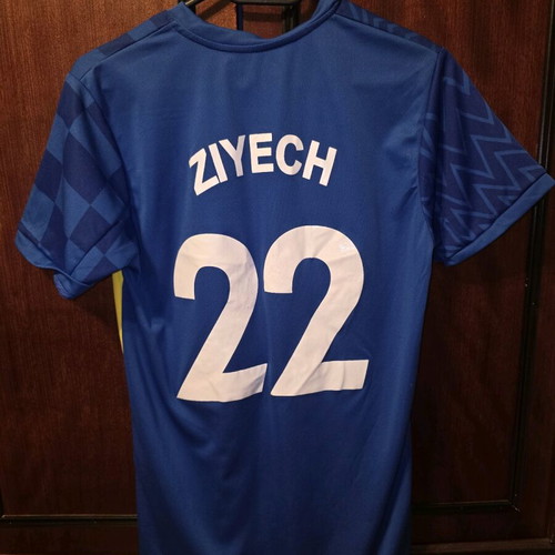 Chelsea FC football jersey 2021/22 season like new, blue color