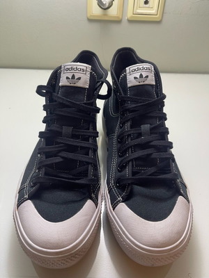 Adidas Originals Nizza Trek 40 2/3 like new black and white sneakers