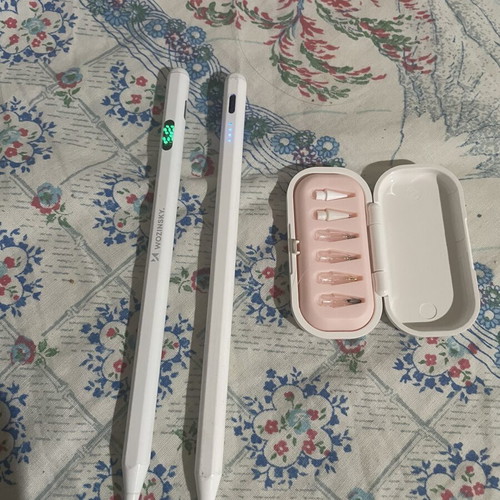 Stylus pens like new, Wozinsky universal and Apple compatible with extra tips