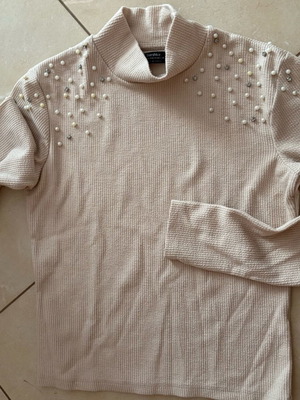 Bershka blouse size M used, beige