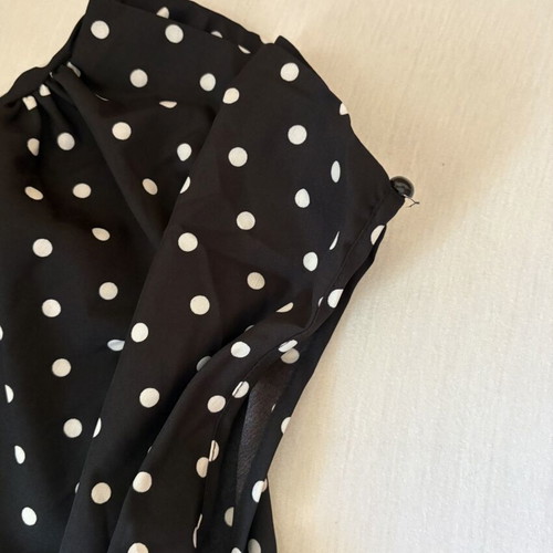 Shein women's blouse new, size M, black and white
