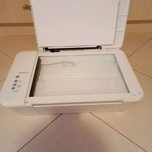 HP multifunction printer like new (printer, scanner, copier)