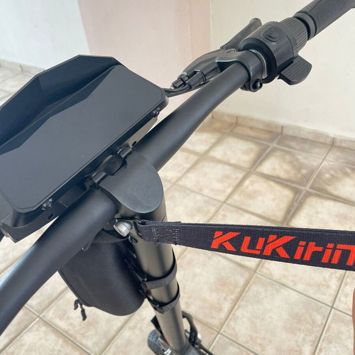 Kukirin G2 electric scooter used with extra protective features