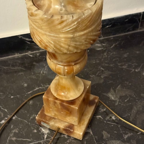 Alabaster lamp like new, table or floor