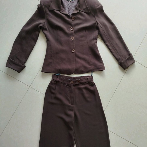 Women's brown suit like new