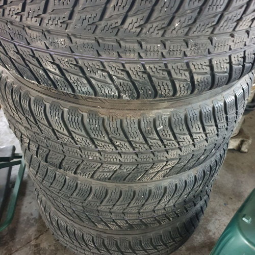 Nokian winter tire 225/65R17