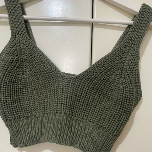 Pinup Women Chunky Knit Crop Top olive green like new