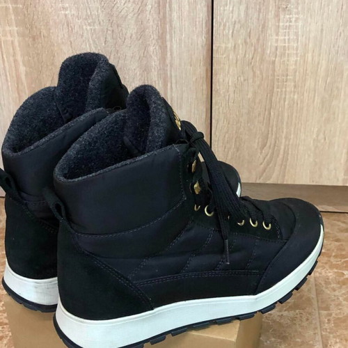 Olang women's snow boots like new, size 38, black and white