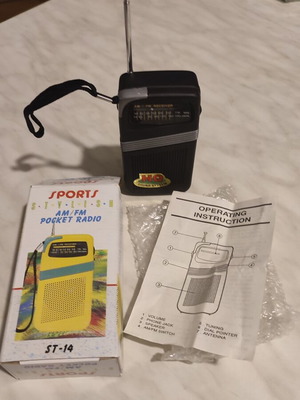 Sports ST-14 vintage AM/FM pocket radio, new old stock