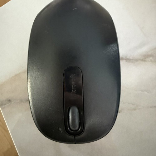 Microsoft wireless mouse without USB, like new