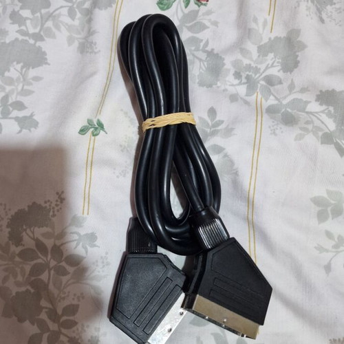 Scart cable 2m like new