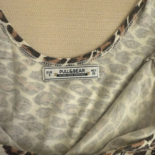 Pull & Bear blouse like new, size S, black and brown