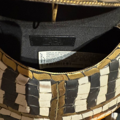 Zara crossbody bag like new, hard material black and white