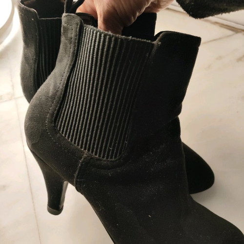Booties used size 38 black suede with 8 cm heel
