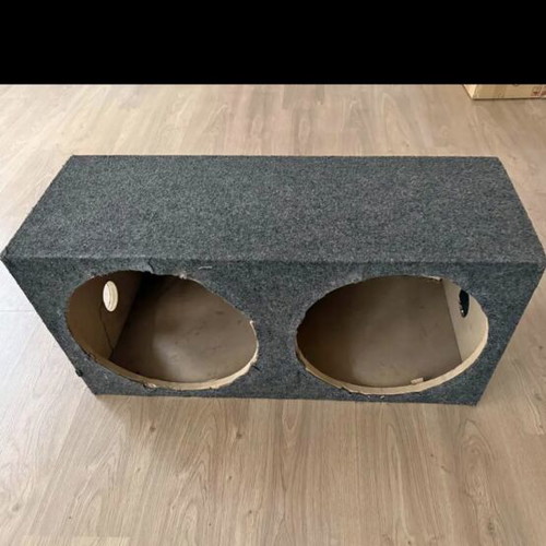 Subwoofer box used for 2 15-inch speakers