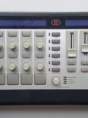 Novation ReMOTE Zero SL MIDI USB controller μεταχειρισμένο