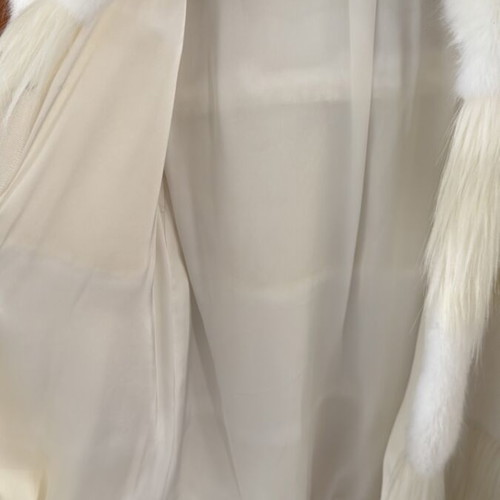 Zara fur like new, medium size, off-white, synthetic