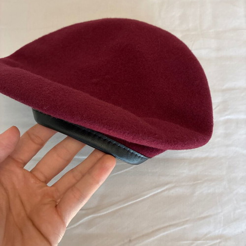 Military beret burgundy like new